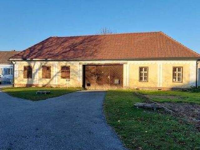 Immobilie in Stinatz - Traditioneller Vierkanthof im Dornröschenschlaf - Bild 0