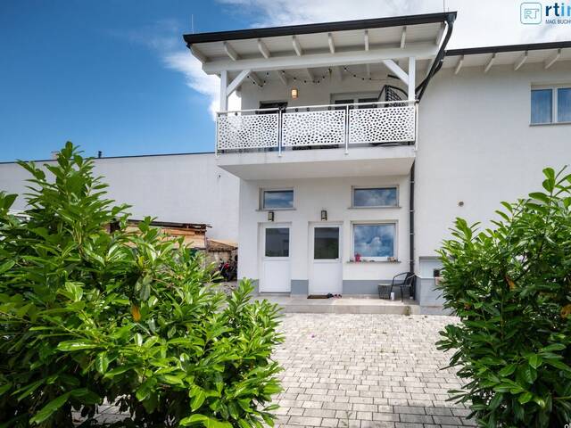 Immobilie in Wiener Neustadt - SOFORT-RENDITE UND GROßES BAUGRUNDSTÜCK - NEUWERTIGE IMMOBILIE IN BESTLAGE - Bild 0