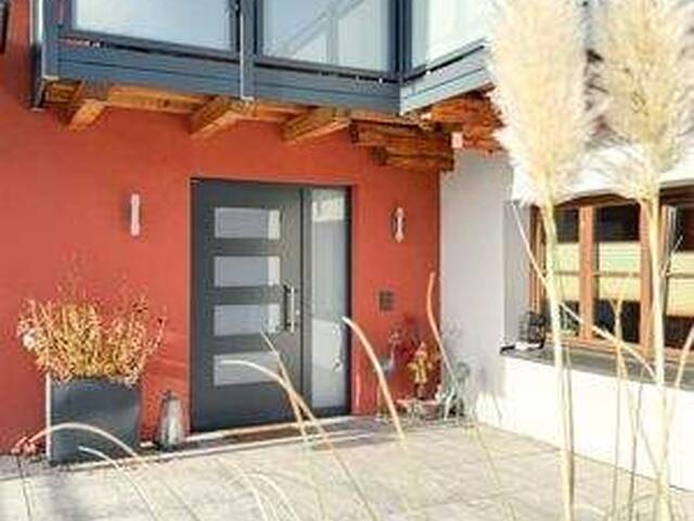 Immobilie in Esch - Traumhaftes EFH mit großzügiger Terrasse | Hallwang-Esch bei Salzburg - Bild 0