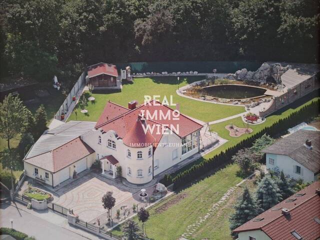Immobilie in Markgrafneusiedl - Traumhaftes Grundstück mit exklusiver Villa - 360°- 3D Besichtigung - Bild 0