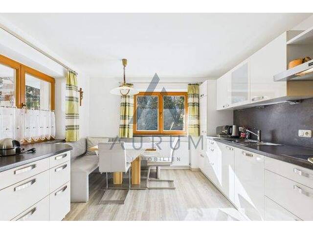 Immobilie in Ellmau - Entwicklungspotenzial: Großzügiges Grundstück mit Bestandsgebäude - Ferienpension - Bild 0