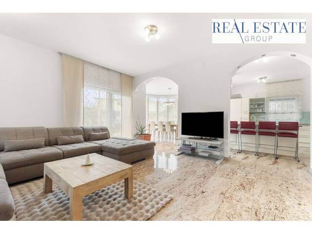 Immobilie in Maria Saal - Haus Evelina - Ihr privates Paradies mit Pool, Wellnessbereich & Komfort - Bild 0