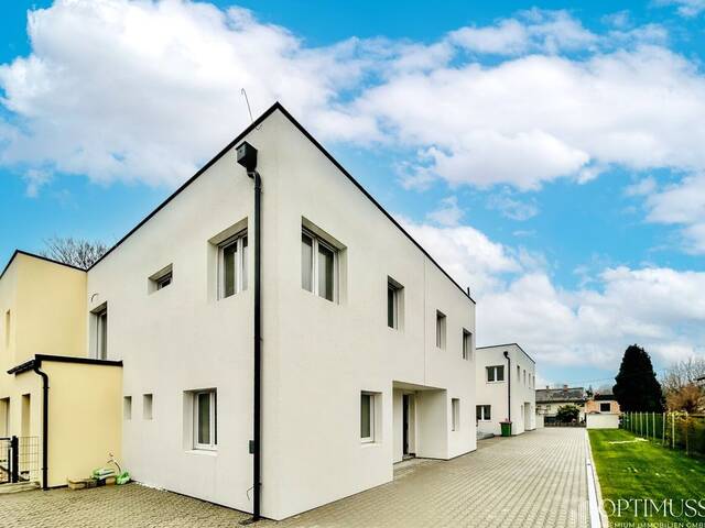 Immobilie in Markgrafneusiedl - Super-Weihnachtsangebot!!! Ihr Wohlfühl-Zuhause: Lichtdurchflutete 5-Zimmer-Doppelhaushälfte mit Garten und zwei Parkplätze! - Bild 1