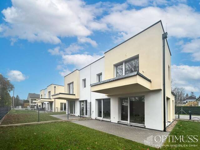Immobilie in Markgrafneusiedl - Super-Frühlingsangebot! Ihr Wohlfühl-Zuhause: Lichtdurchflutete 5-Zimmer-Doppelhaushälfte mit Garten und zwei Parkplätze! - Bild 0