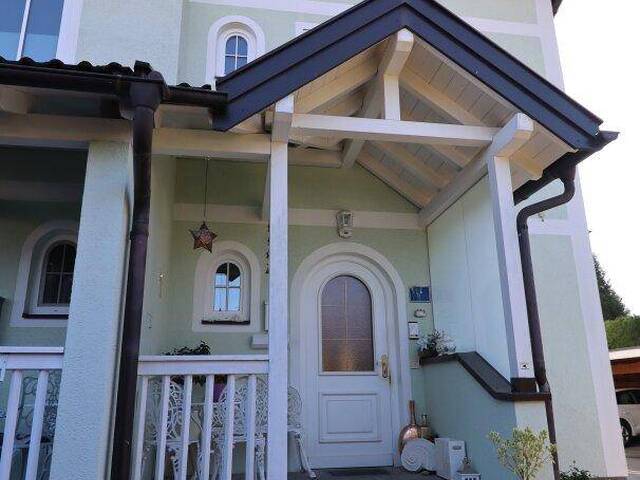 Immobilie in Walserberg - Traumhaftes Wohnen am Walserberg: Moderne Doppelhaushälfte mit Bergblick, großem Garten und viel Platz für die ganze Familie! - Startpreis € 500.000 - Bild 1