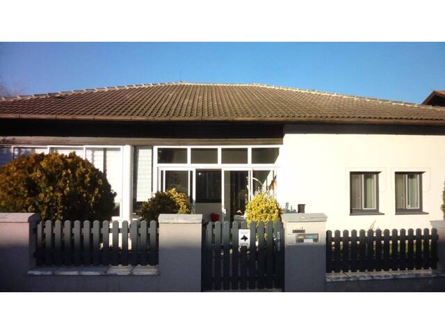 Immobilie in Sommerein - Gepflegtes Einfamilienhaus mit Pool in Top Lage ! - Bild 0