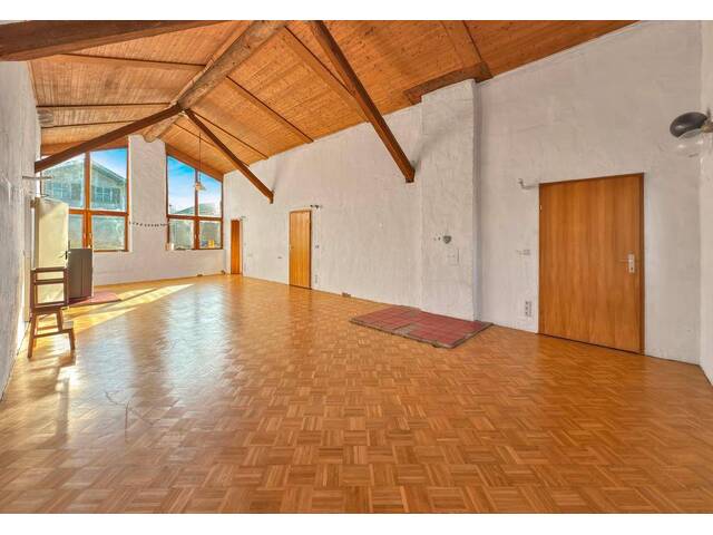 Immobilie in Frastanz - Sanierungsbedürftiges Haus auf großem Grundstück - Bild 2