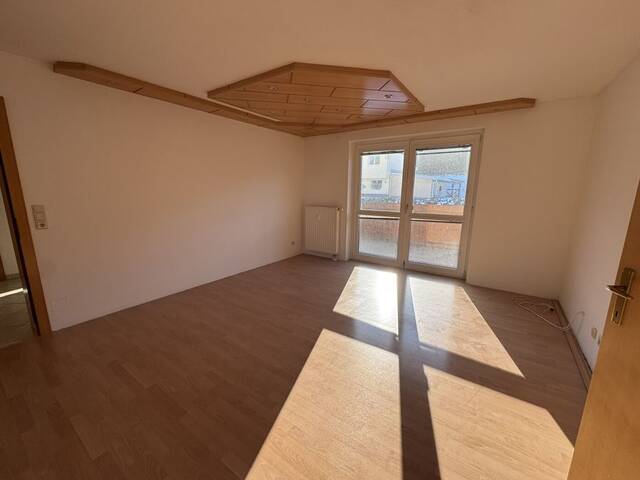 Immobilie in Hohentauern - Zweitwohnsitzfähige 4 Zimmer Eigentumswohnung mit südseitigem Balkon und Garage - Bild 2