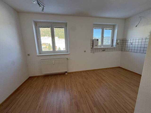 Immobilie in Hohentauern - Zweitwohnsitzfähige 4 Zimmer Eigentumswohnung mit südseitigem Balkon und Garage - Bild 3