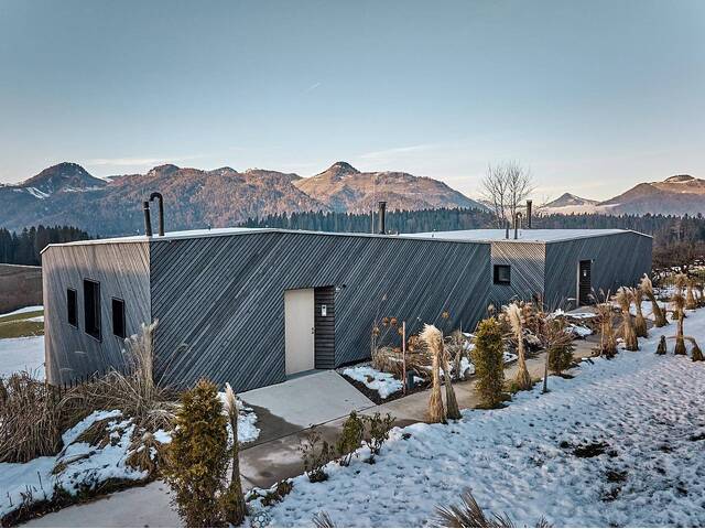 Immobilie in Schwendt - Modernes Architektenhaus in wunderschöner Aussichtslage mit Pool - Bild 0