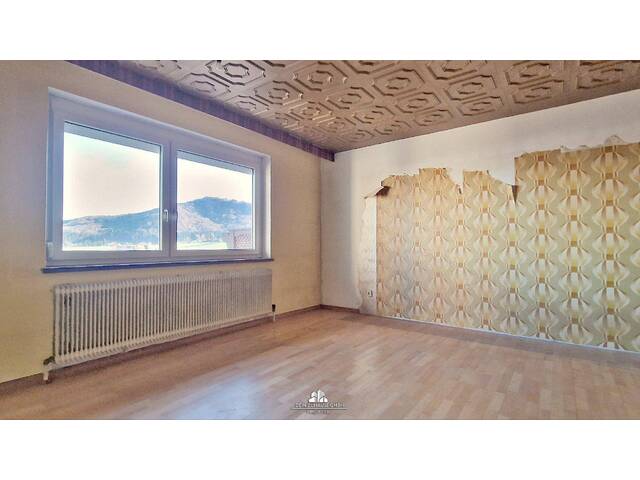 Immobilie in Gmunden - DEIN ZUHAUSE in Gmunden am Traunsee: Teilsaniertes Reihenhaus am Stadtrand, Zweitwohnsitz möglich - Bild 4