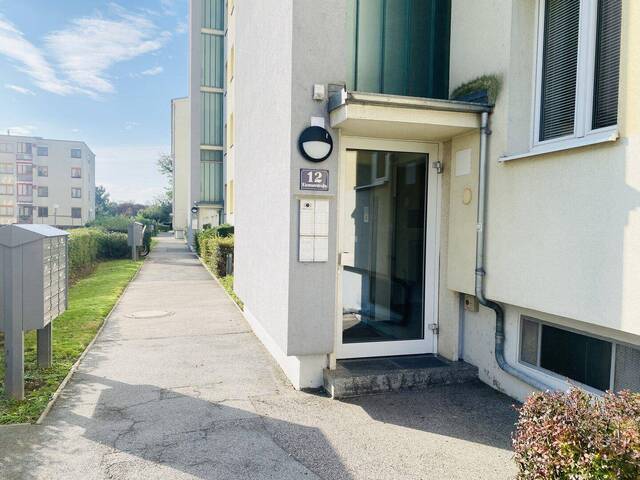 Immobilie in Krems an der Donau - PROVISIONSFREI VOM EIGENTÜMER! SONNIGE 3-ZIMMER-WOHNUNG MIT FERNBLICK! - Bild 2