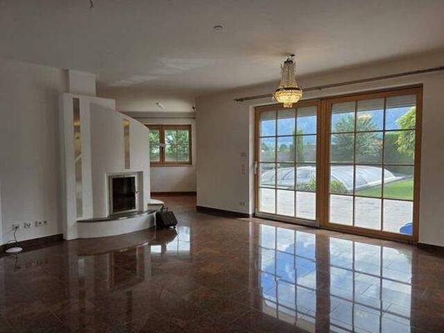 Immobilie in Käferheim - Exklusive Villa mit Pool und traumhaften Blick auf den Untersberg! - Bild 0