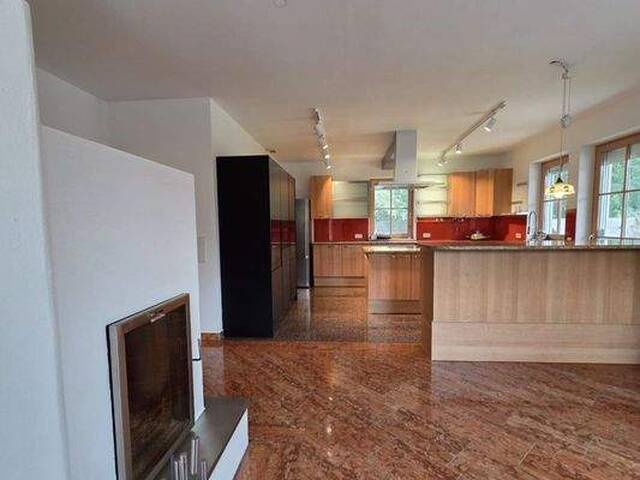 Immobilie in Käferheim - Exklusive Villa mit Pool und traumhaften Blick auf den Untersberg! - Bild 1