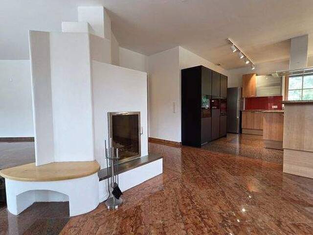 Immobilie in Käferheim - Exklusive Villa mit Pool und traumhaften Blick auf den Untersberg! - Bild 2