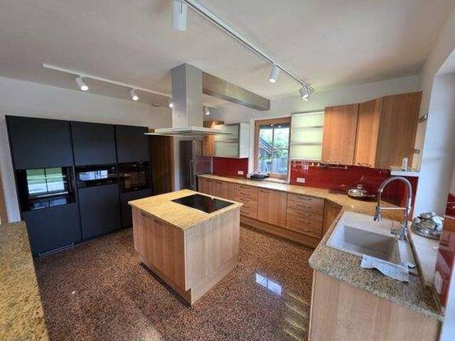 Immobilie in Käferheim - Exklusive Villa mit Pool und traumhaften Blick auf den Untersberg! - Bild 4