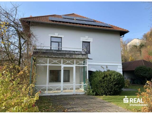 Immobilie in Grieskirchen - Großzügige, sanierte EG Wohnung mit kleiner Einliegerwohnung, Wintergarten und Autoabstellplatz - Grieskirchen - Bild 0