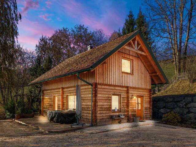 Immobilie in Hüttenberg - Wunderschönes Holzhaus am Berg mit Panorama - Bild 1