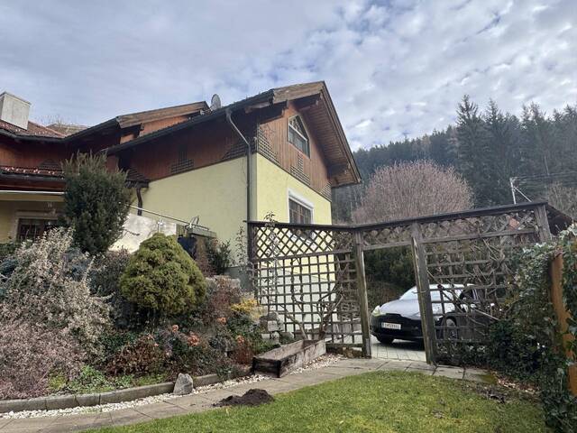 Immobilie in Micheldorf - Wohnen & Arbeiten: Familienhaus mit ca. 1.300 m² Garten in Micheldorf - Bild 2