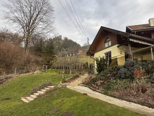 Immobilie in Micheldorf - Wohnen & Arbeiten: Familienhaus mit ca. 1.300 m² Garten in Micheldorf - Bild 3