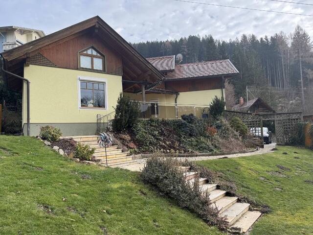 Immobilie in Micheldorf - Wohnen & Arbeiten: Familienhaus mit ca. 1.300 m² Garten in Micheldorf - Bild 4