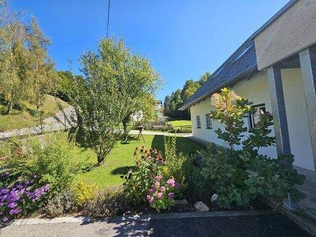 Immobilie in Neukirchen - Ein Juwel, ein Sacherl des 18. Jahrhunderts - Historisches Anwesen mit modernem Wohntraum und idyllischem Grundstück! - Bild 3