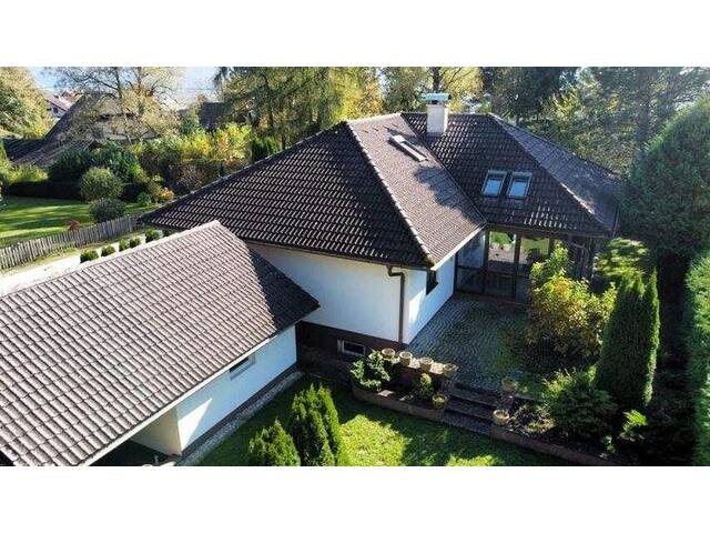 Immobilie in Altmünster - Top gepflegter Bungalow mit idyllischem Garten - Bild 0