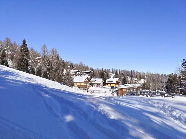 Immobilie in Sirnitz - Kärnten: Hochrindl-Nähe Turracher Höhe: Zweitwohnsitz! Erstbezug! Honorarfrei für Käufer: innen! Einzigartiger Blick auf über 1600m Seehöhe! - Bild 0