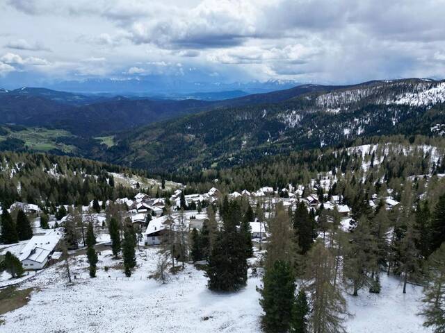 Immobilie in Sirnitz - Kärnten: Hochrindl-Nähe Turracher Höhe: Schneesicherheit auf über 1600 Meter! Zweitwohnsitz! Erstbezug! Honorarfrei für Käufer: innen! - Bild 0