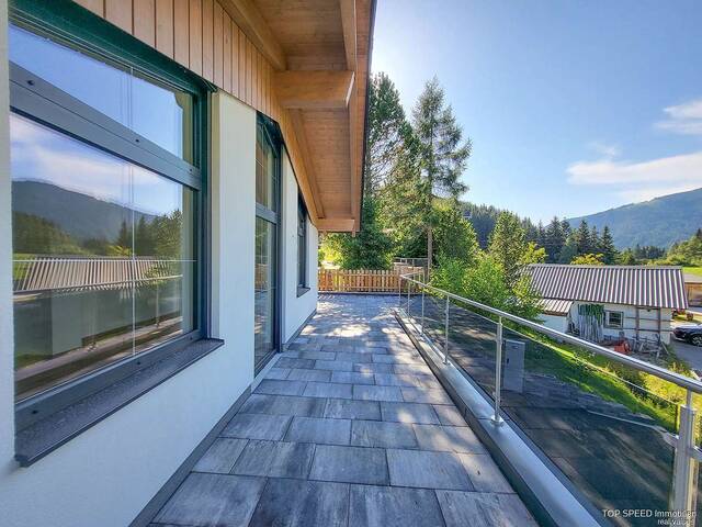 Immobilie in Ramsau am Dachstein - Wohnen mit Dachsteinblick – Ihr Hauptwohnsitz mit großer 104 m² Terrasse und Blick auf den Dachstein - Bild 2
