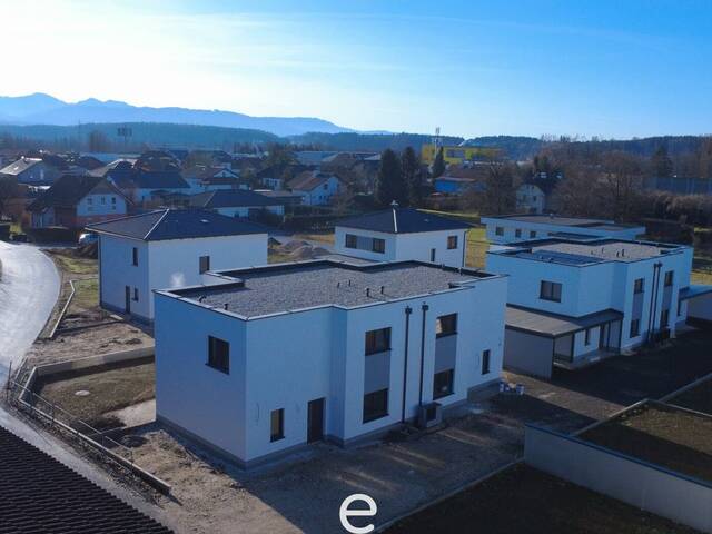 Immobilie in Laakirchen - Doppelhaushälfte TOP 9.1, belagsfertig In der Au in Laakirchen - sofort verfügbar! - Bild 2