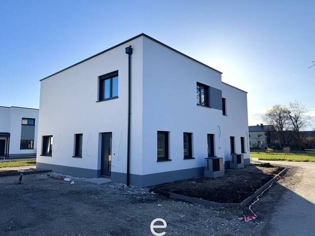 Immobilie in Laakirchen - Doppelhaushälfte TOP 11.2, belagsfertig In der Au in Laakirchen - sofort verfügbar! - Bild 2