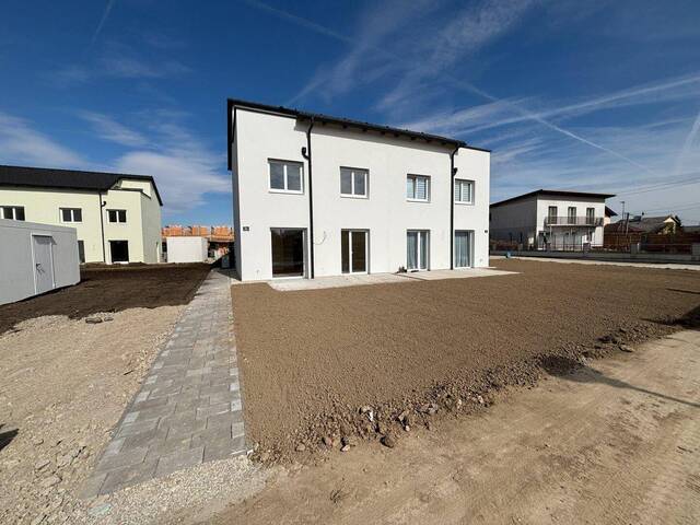 Immobilie in Attnang-Puchheim - Leistbare Neubau Doppelhäuser 128 m², Kauf ab nur € 1.505,- /Monat, hohe Förderung fix 1,5%/10 J., Galerie, Dachterrasse, Eigengarten, Einzelgarage - Bild 0