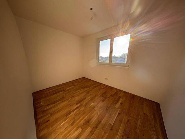 Immobilie in Attnang-Puchheim - Leistbare Neubau Doppelhäuser 128 m², Kauf ab nur € 1.505,- /Monat, hohe Förderung fix 1,5%/10 J., Galerie, Dachterrasse, Eigengarten, Einzelgarage - Bild 3