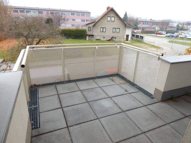 Immobilie in Hollabrunn - PROVISIONSFREI Helle und ruhige 3 Zimmer Terrassenwohnung mit Tiefgaragenplatz - Bild 0