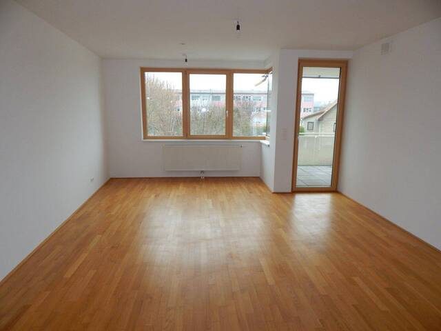Immobilie in Hollabrunn - PROVISIONSFREI Helle und ruhige 3 Zimmer Terrassenwohnung mit Tiefgaragenplatz - Bild 2