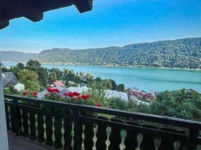 Immobilie in Sattendorf - Verträumtes Häuschen - ein Juwel mit grandiosem Seeblick - Bild 1