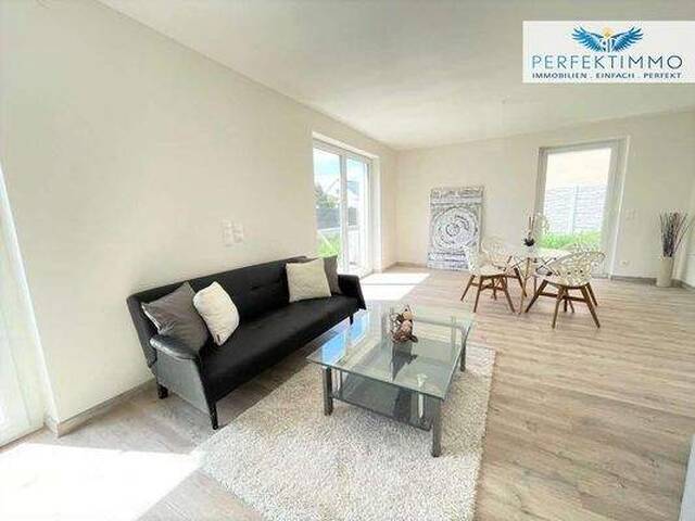 Immobilie in Strasshof an der Nordbahn - Exklusives Einfamilienhaus mit Gartenidylle & moderner Architektur - in begehrter Lage Strasshof - Bild 2