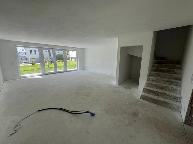 Immobilie in Bruckmühl - Attraktive belagsfertige Neubau – Doppelhaushälften mit Garage und sonnigem Garten zum Selbstausbau in Bruckmühl (H5/1, H5/2) - Bild 3