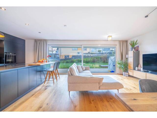 Immobilie in Schörfling - Seltene Gelegenheit - neuwertige, in kleinem Baukörper befindliche Gartenwohnung in Schörfling am Attersee - Bild 0