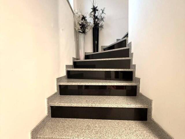 Immobilie in Burgkirchen - Dein neuer Lieblingsplatz: Balkon, Sonne und traumhafter Ausblick! - Bild 3