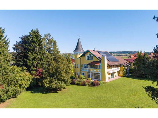 Immobilie in Moosdorf - Märchenhafte Familien-Villa trifft naturnahe Idylle - urbane Erreichbarkeit von Salzburg & Braunau - Bild 0