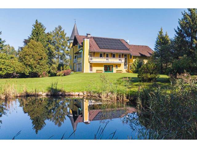 Immobilie in Moosdorf - Märchenhafte Familien-Villa trifft naturnahe Idylle - urbane Erreichbarkeit von Salzburg & Braunau - Bild 2