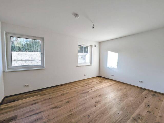 Immobilie in Hallwang - Wohnen wie im eigenen Haus: 3-Zimmer-Neubau mit Garten & Terrasse in Hallwang (ohne Käuferprovision & Wohnbauförderung möglich)! - Bild 4