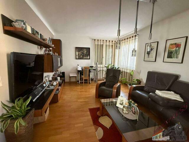 Immobilie in Eisenstadt - Sehr gut gelegenes Einfamilienhaus in Eisenstadt mit Gartenteich, Pavillon, Laube und Garage sowie Werkstatt - Grundstücksfläche fast 1.000 m² - Bild 4