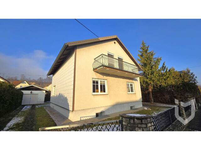 Immobilie in Neuzeug / Neuzeug - EINFAMILIENHAUS MIT GARTEN UND GARAGE IN RUHIGER WOHNLAGE VON NEUZEUG - Bild 2