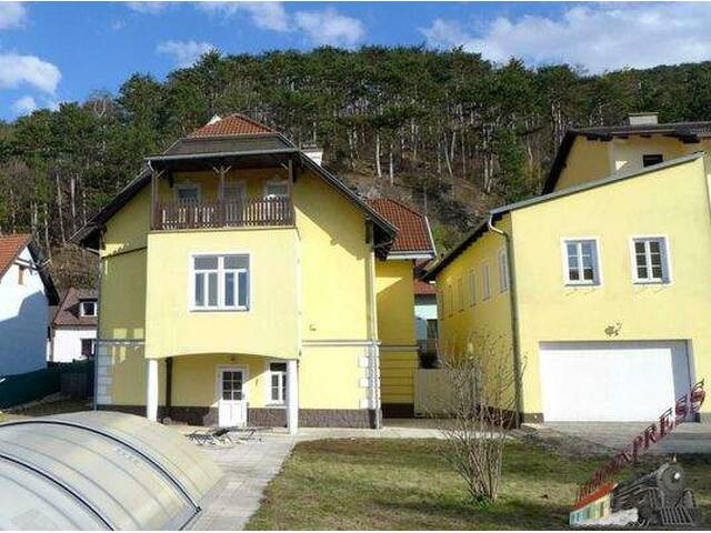 Immobilie in Berndorf - Stilvolle Jugendstilvilla mit Pool & großem Gartenanteil - Hausanteil in Berndorf (Bezirk Baden) zu kaufen - Bild 3