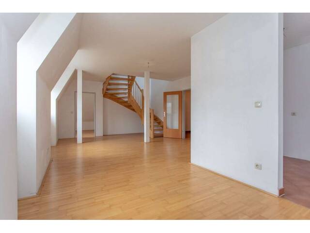 Immobilie in Gresten - Ihr neues Zuhause in Gresten - Sonnige 3-Zimmer-Maisonette-Wohnung mit Galeriecharakter - Bild 1