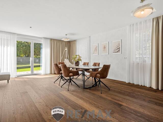 Immobilie in Stockerau - Luxuriös & zentral - Doppelhaus in Stockerau mit 6 Zimmern und hochwertiger Möblierung - Bild 0