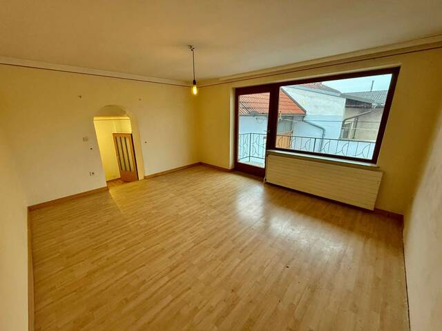 Immobilie in Poysdorf - Sanierungsobjekt mit zwei Wohnhäusern und Nebengebäuden in Poysdorf! - Bild 3